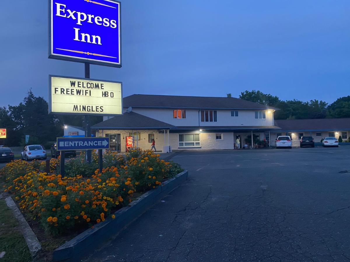Express Inn Chicopee Exterior photo